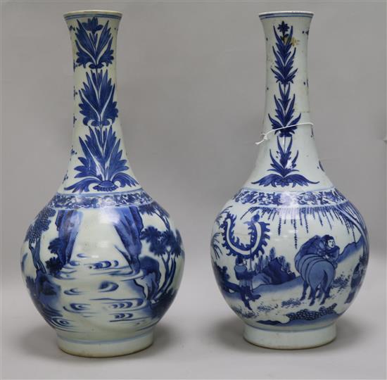 A pair of Chinese blue and white bottle vases, 19th century